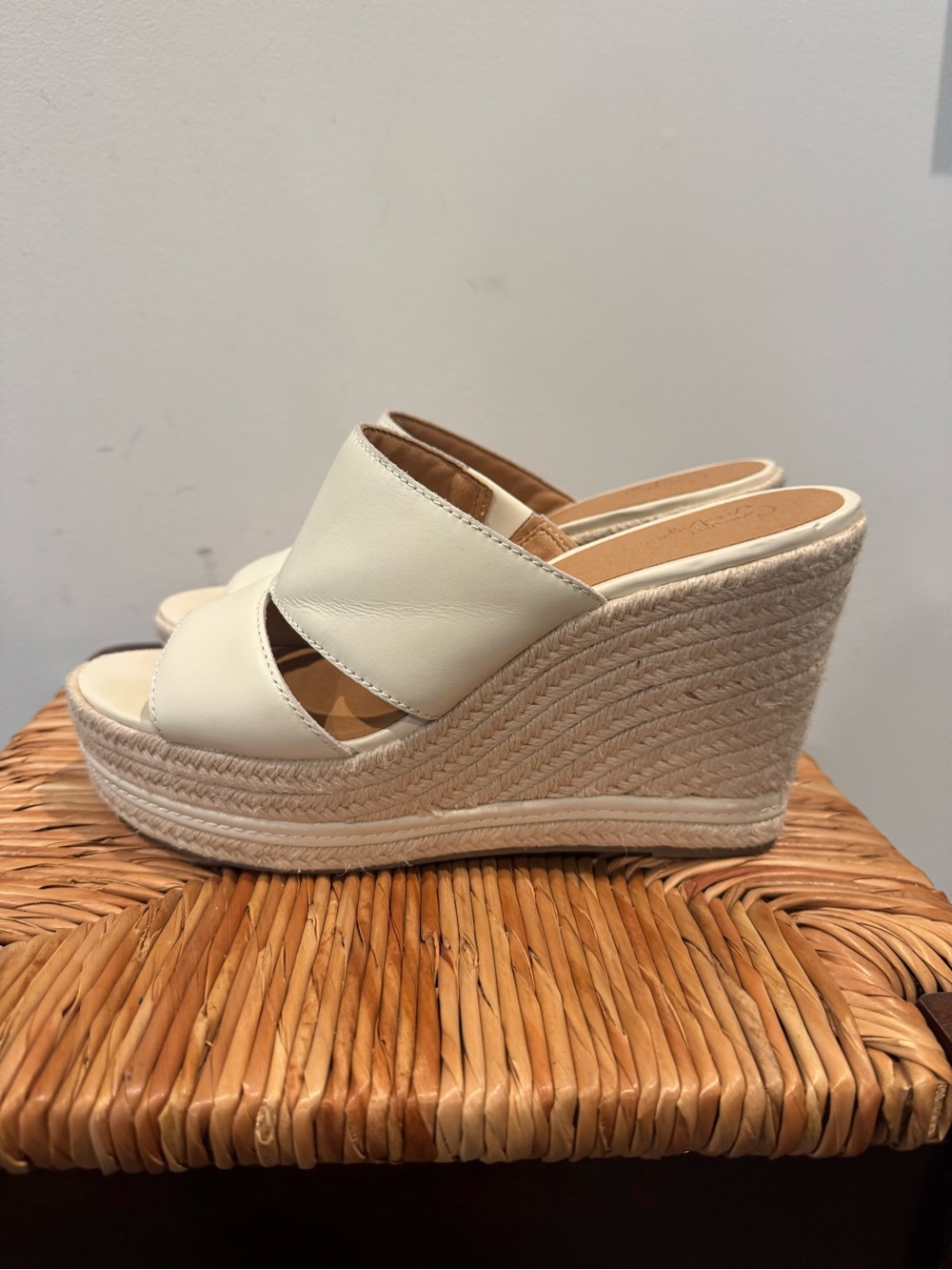 Crown Vintage Cream Leather Espadrille Platform Wedges size 10